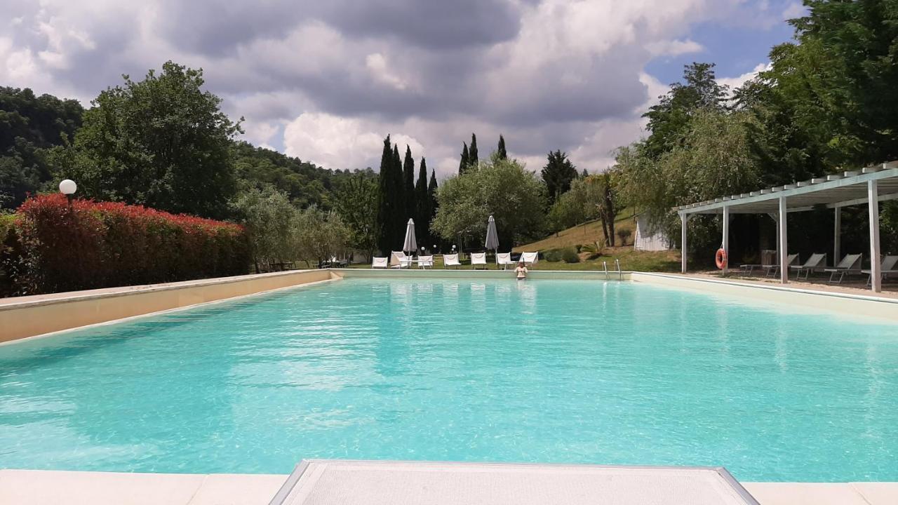 Bio Agriturismo Valle Dei Calanchi Кастільйоне-ін-Теверина Екстер'єр фото
